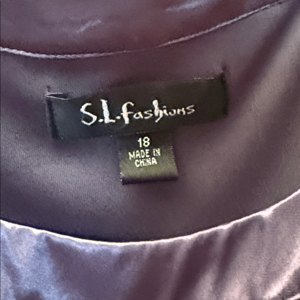 S.L. Fashions Elegant pretty Layered Satin Dress size 18 NWOT - Picture 2 of 6